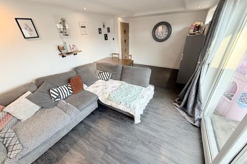 Elgin Drive, Glenrothes, KY6