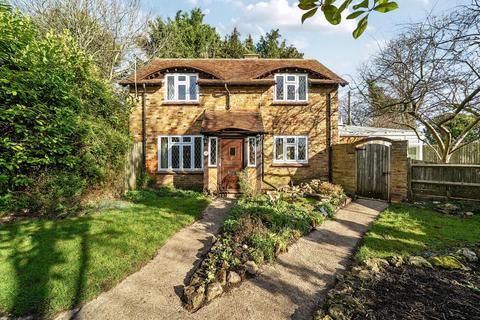 2 bedroom detached house for sale, Chearsley, Buckinghamshire