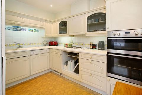 2 bedroom flat for sale, Strand, Teignmouth TQ14