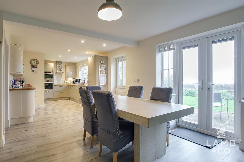Kitchen/family room