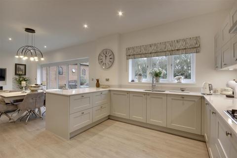 5 bedroom house for sale, Hudson Avenue, Anlaby