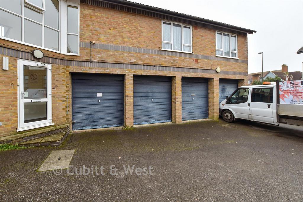 Driveway/Parking