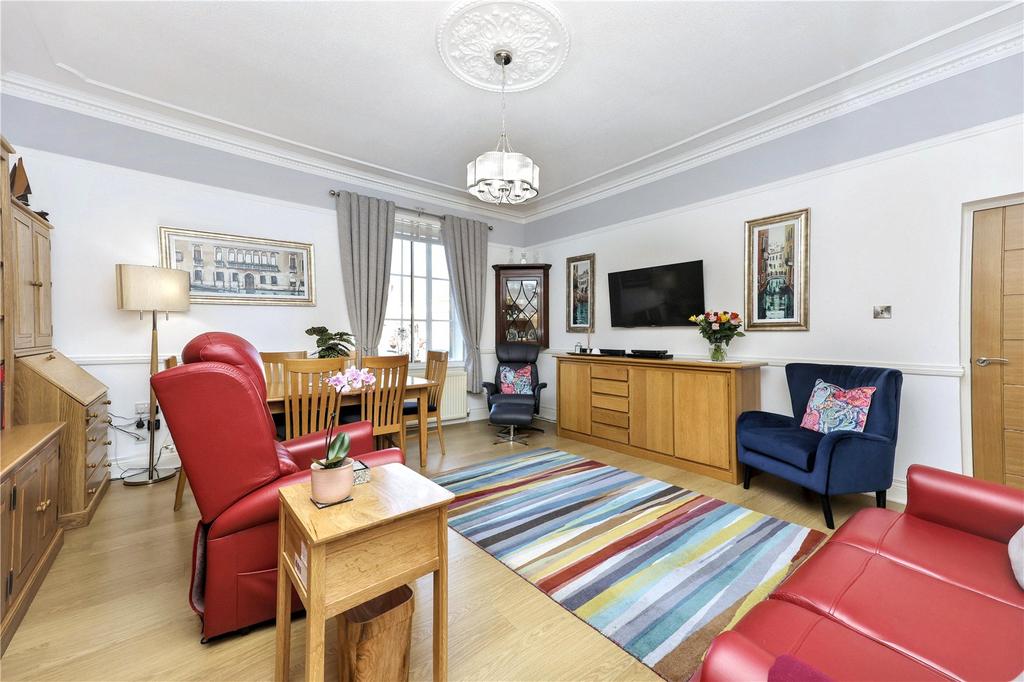 Living/Dining Room