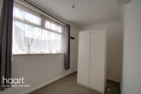 2 bedroom bungalow to rent, Colne Way, CLACTON-ON-SEA