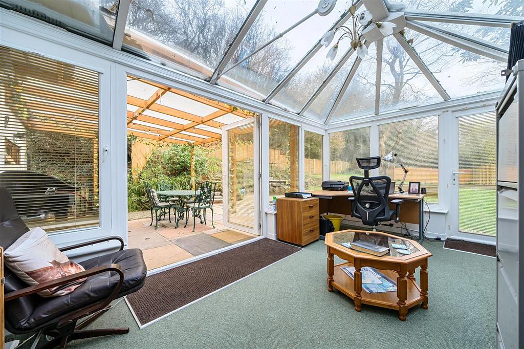 Conservatory/office