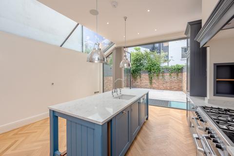 5 bedroom terraced house to rent, Allestree Road, London, SW6