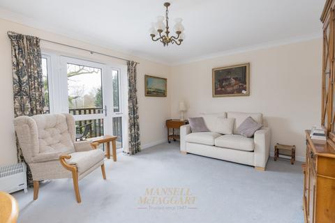 2 bedroom flat for sale, London Road, East Grinstead RH19