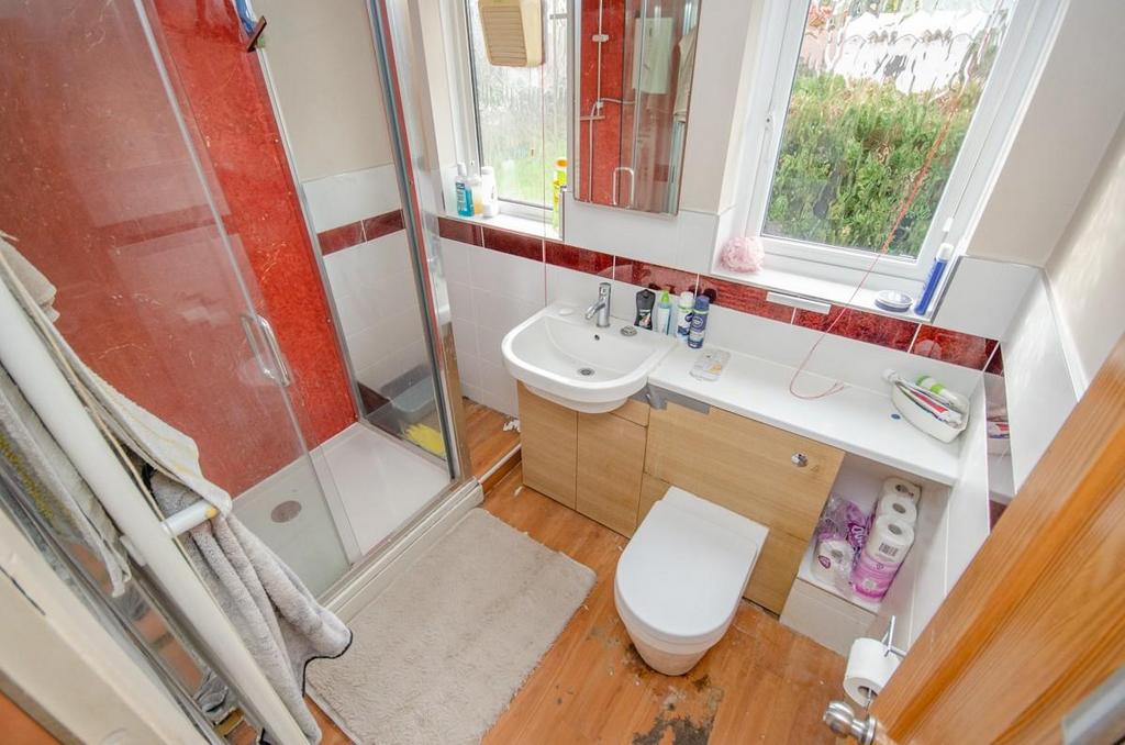Shower room.jpg
