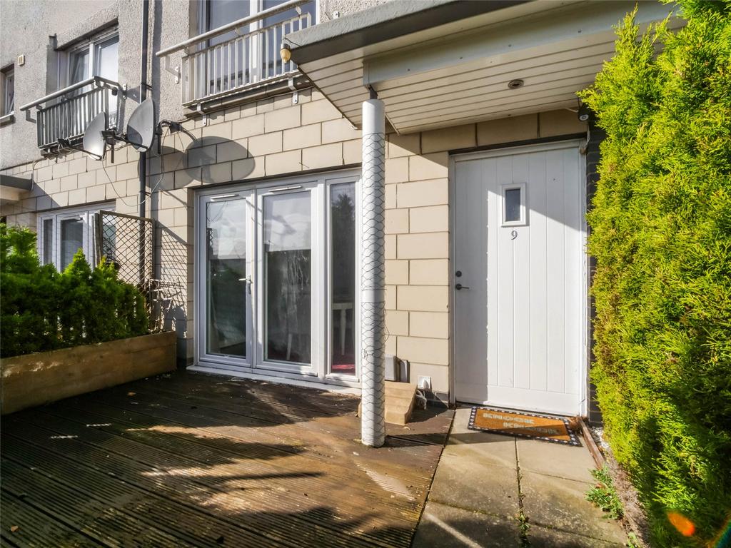 Garden/Rear Entrance