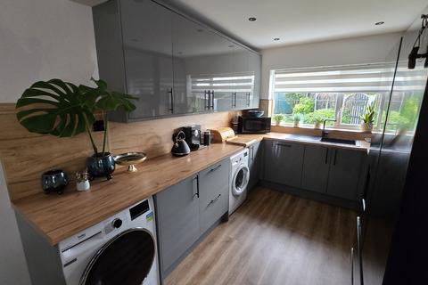 undefined, Newlands Rise, Yeadon LS19