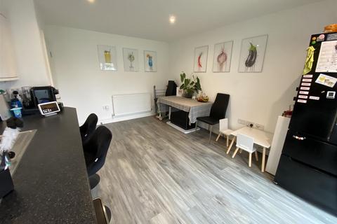 3 bedroom semi-detached house for sale, Lodge Avenue, Dagenham