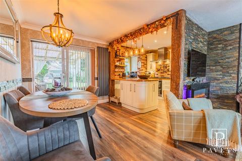 2 bedroom detached bungalow for sale, Great Harrods, Walton On The Naze