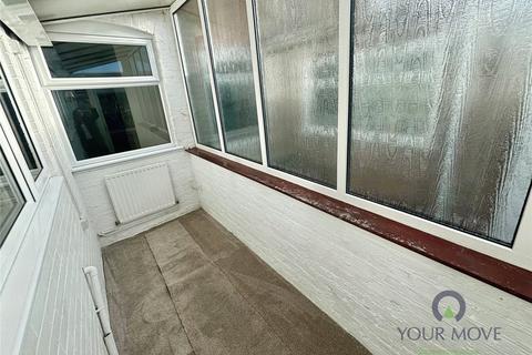 3 bedroom terraced house to rent, Mellard Street, Stoke-on-Trent ST7