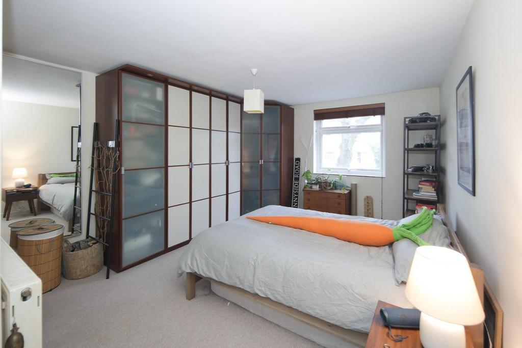 154 Northumberland Court-11.jpg