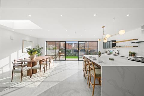 5 bedroom semi-detached house for sale - Jeymer Avenue, London, NW2