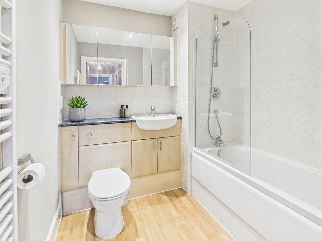 Apartment in Nottingham, Gedling - View 4