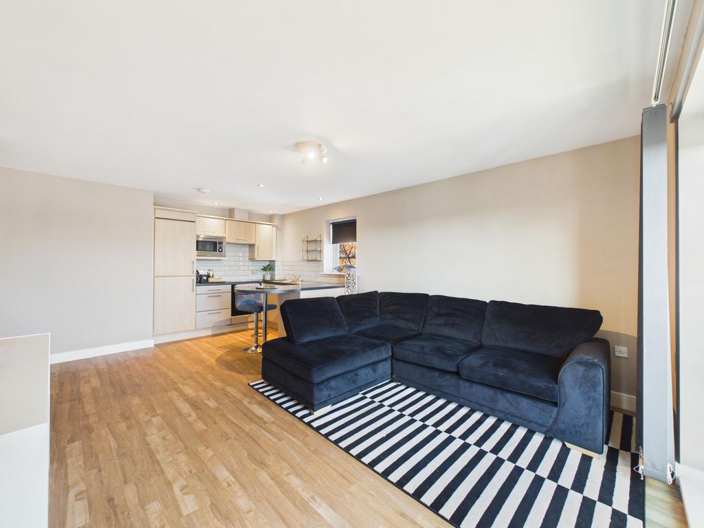 Apartment in Nottingham, Gedling - View 5