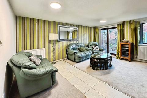 undefined, Heron Drive, Lenton, Nottingham, Nottinghamshire, NG7