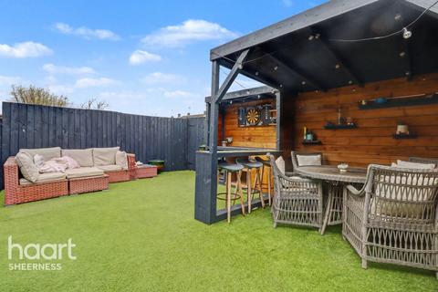 4 bedroom semi-detached house for sale, Sterling Road, Queenborough