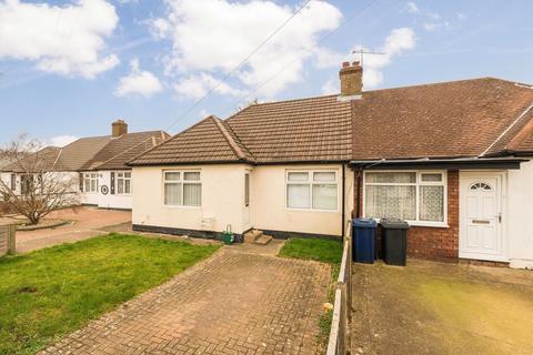 2 bedroom semi-detached house to rent, Bengarth Road, Northolt UB5