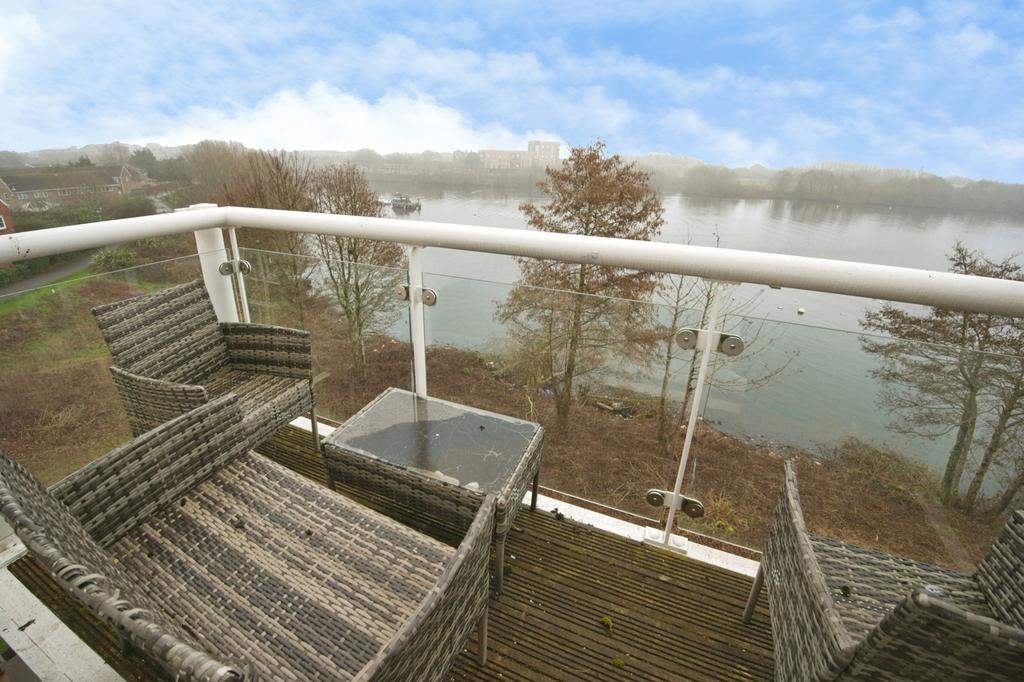 Balcony/Views