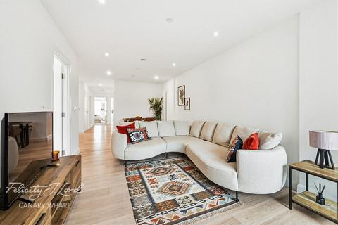 3 bedroom apartment for sale, Alder House, Seagull Lane, London E16