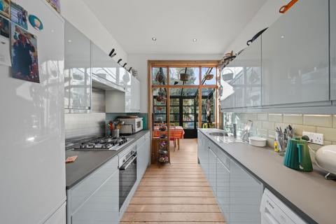 2 bedroom ground floor flat for sale, Linacre Road, NW2