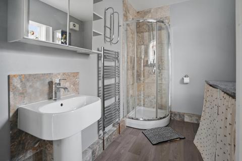3 bedroom semi-detached house for sale, Leeds LS8
