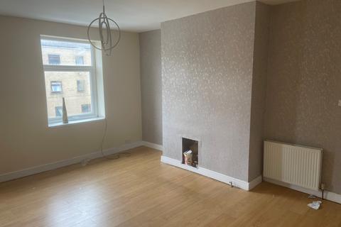 undefined, Girlington, Bradford BD8