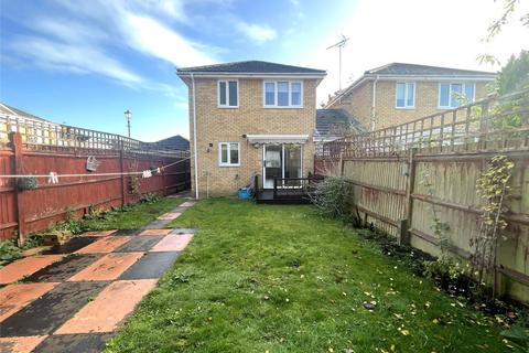 3 bedroom detached house for sale, Simmons Place, Surrey TW18