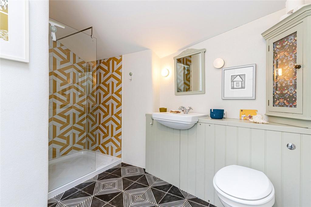 Groundfloor Shower