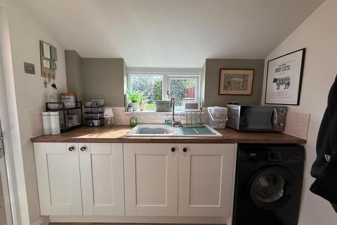 2 bedroom terraced house for sale, Queen Street, Aylesbury