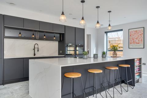4 bedroom detached house for sale, Cross Way, Shawford, Winchester, Hampshire, SO21
