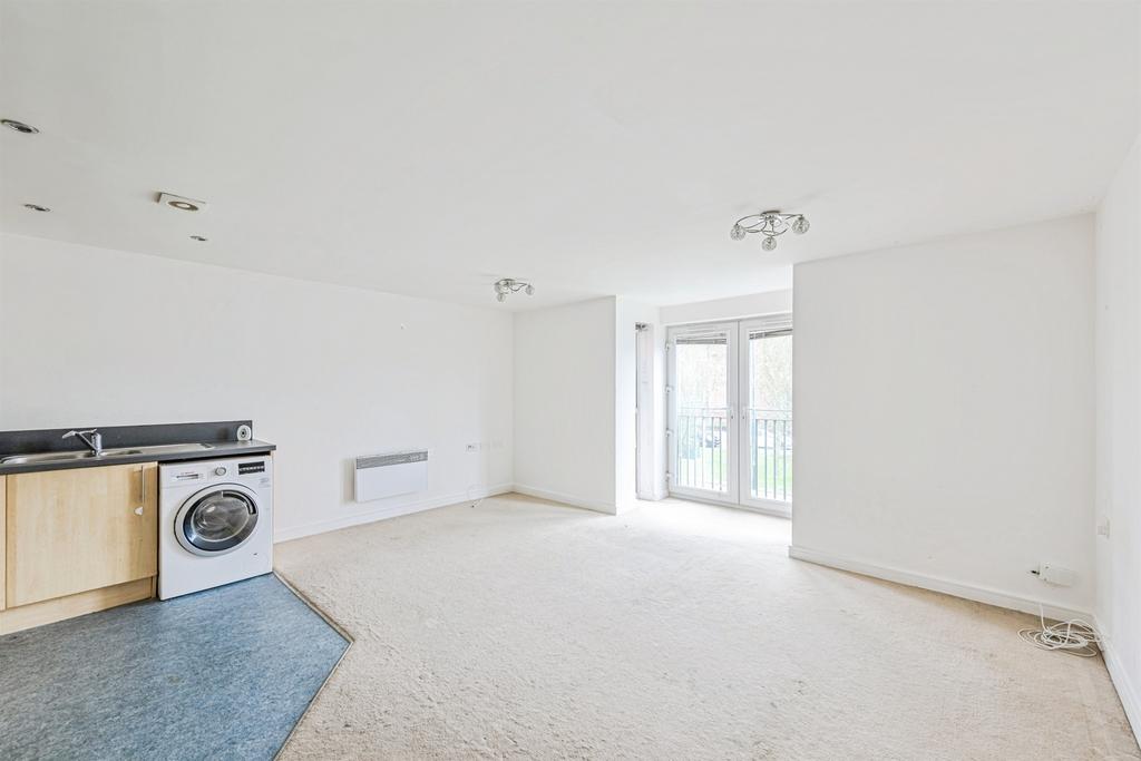 Apartment in Birmingham, Stockland Green, West Midlands - View 2