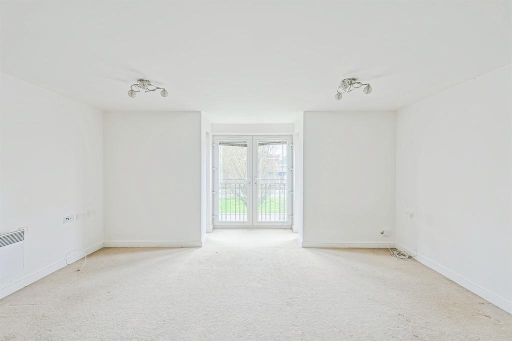 Apartment in Birmingham, Stockland Green, West Midlands - View 3