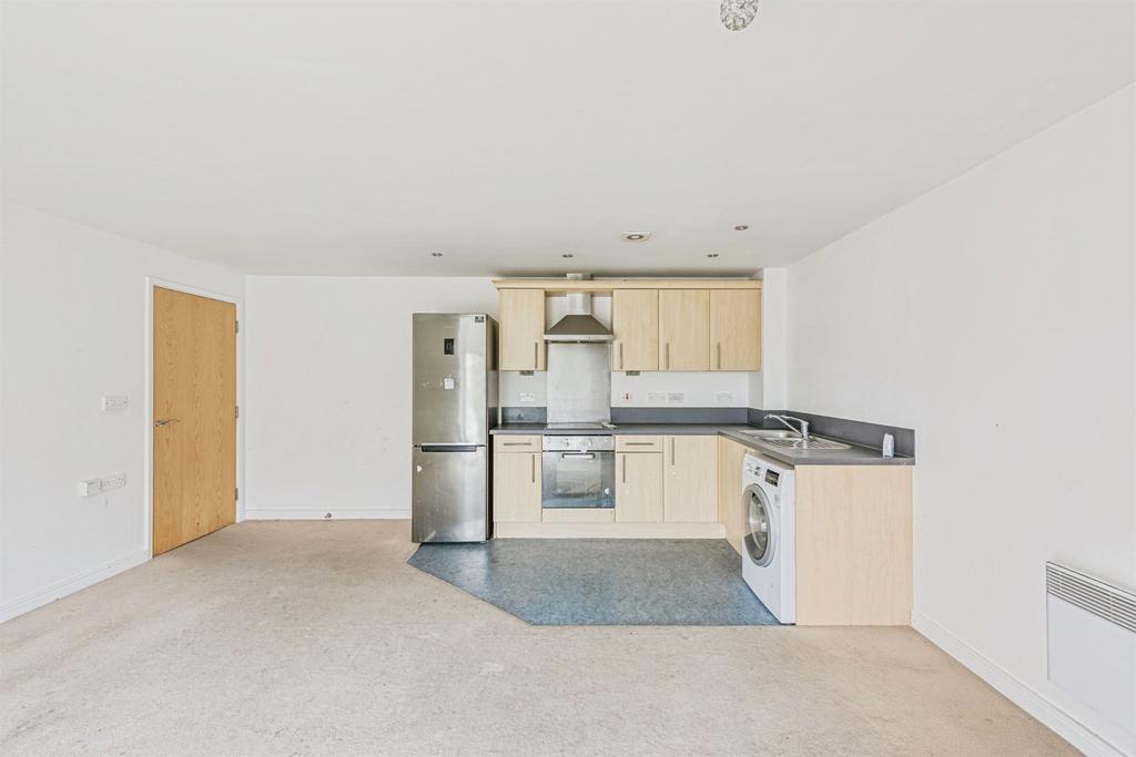 Apartment in Birmingham, Stockland Green, West Midlands - View 5