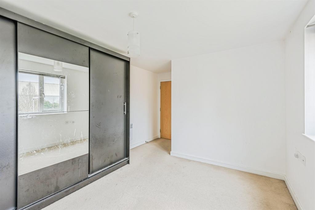 Apartment in Birmingham, Stockland Green, West Midlands - More