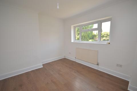 2 bedroom end of terrace house to rent, Paston Crescent Lee SE12