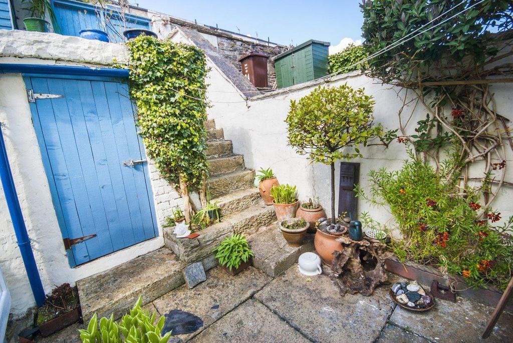 Rear Courtyard
