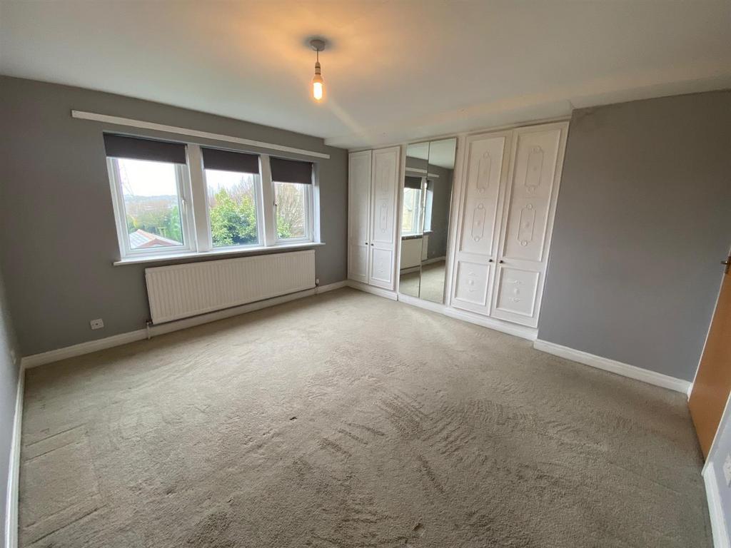 BEDROOM REAR RIGHT 1.jpg