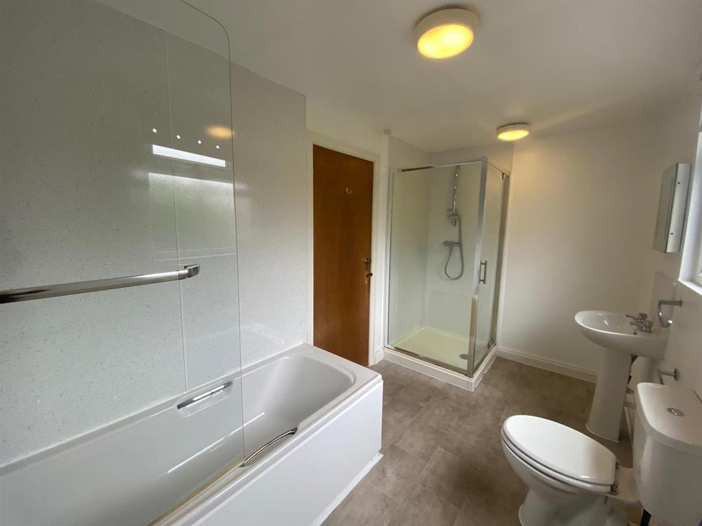 BATHROOM 1.jpg