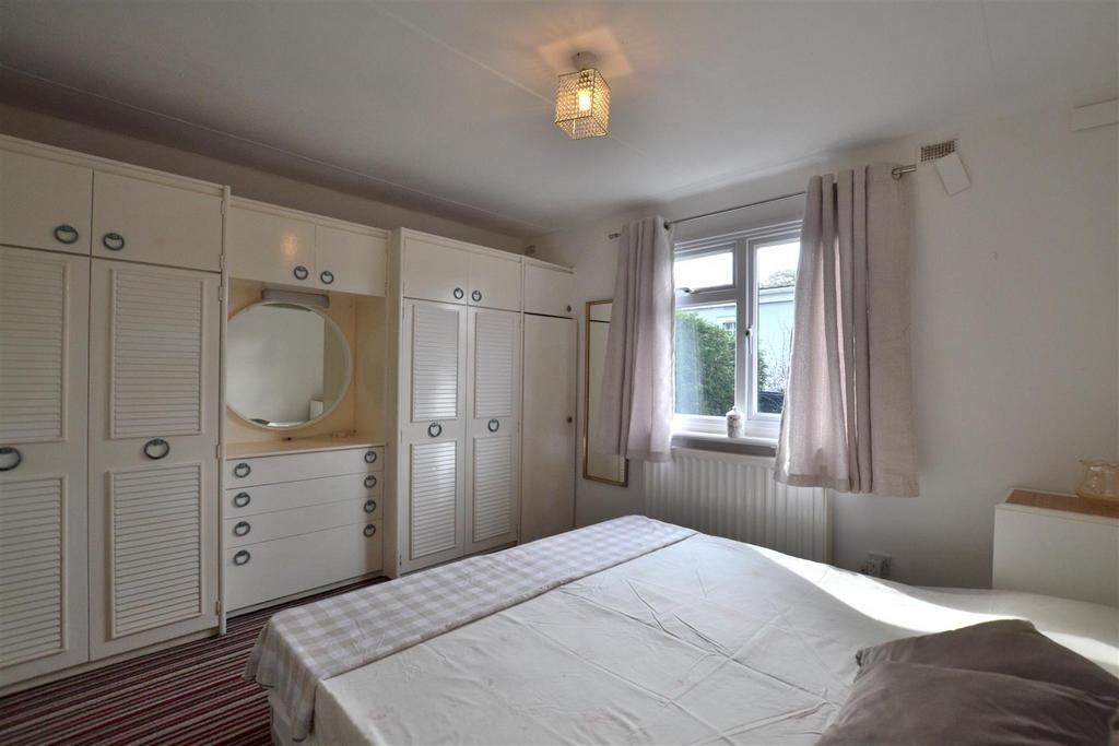 Bedroom One 1.JPG