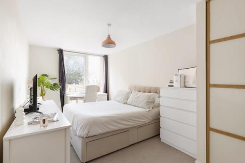 1 bedroom apartment to rent, Robsart Street, Brixton, London, SW9