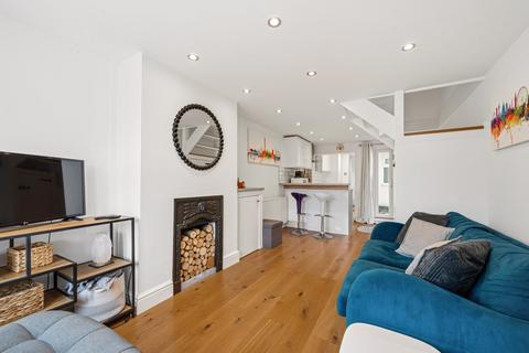 2 bedroom terraced house for sale, Heath Road, Weybridge, KT13