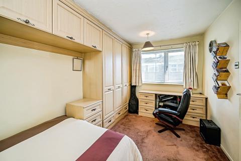 2 bedroom terraced house for sale, Hastoe Park, Aylesbury