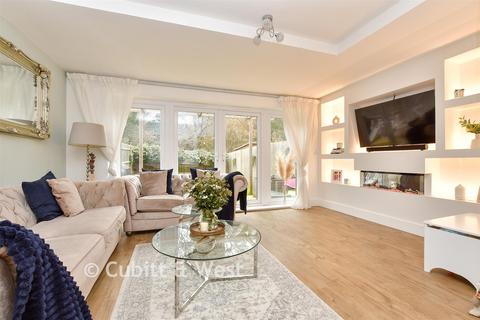 undefined, Dover Road, Tadworth, Surrey