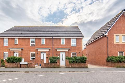 3 bedroom end of terrace house for sale, Weavers Road, Morpeth NE61