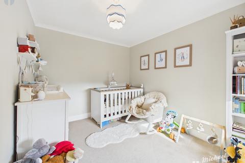 2 bedroom terraced house for sale, Queen Street, Aylesbury, Buckinghamshire