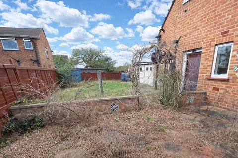 3 bedroom end of terrace house for sale, Gloucester Crescent, Rushden NN10
