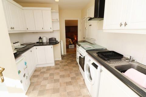 3 bedroom end of terrace house for sale, Gloucester Crescent, Rushden NN10